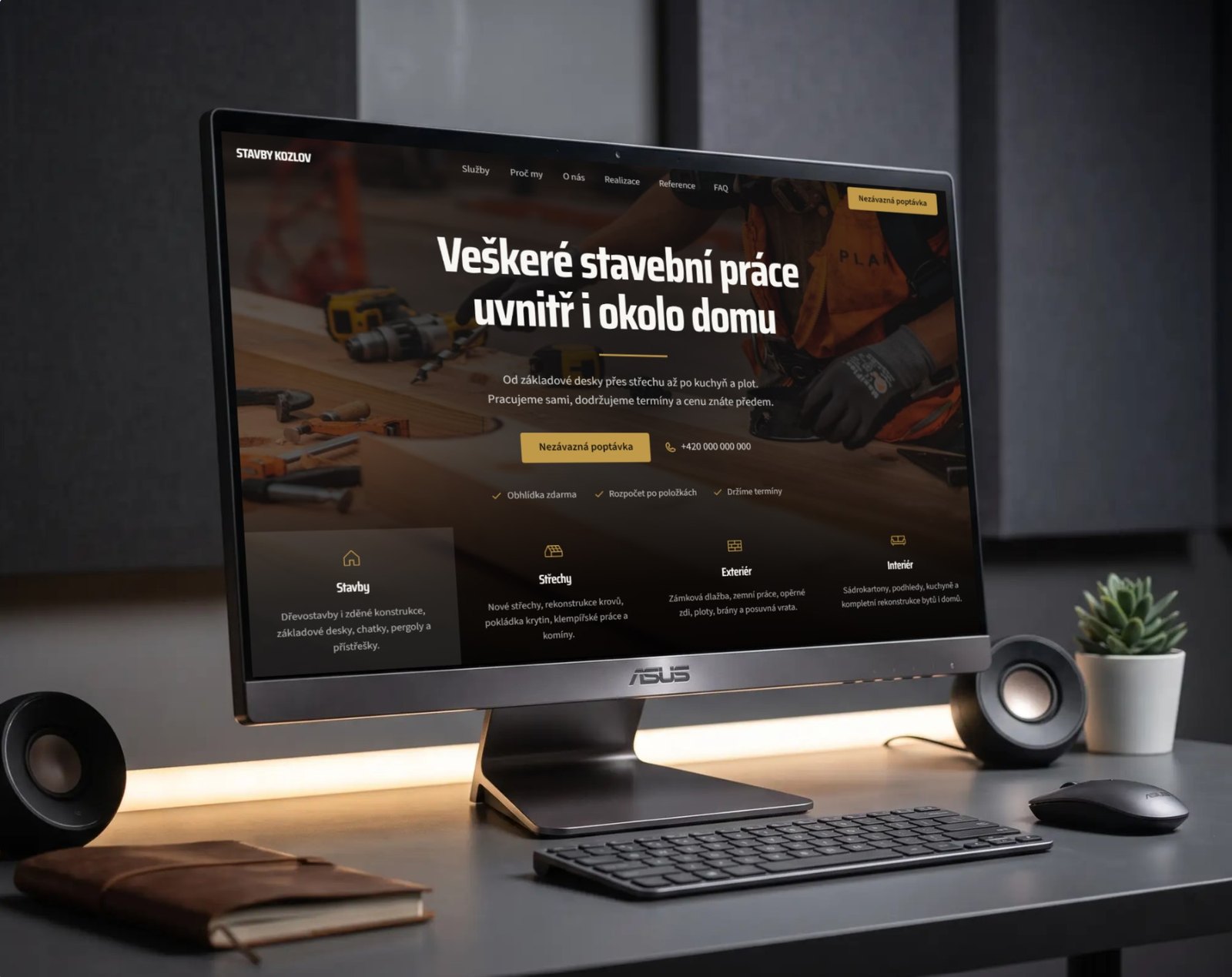 Web Stavby Kozlov na monitoru